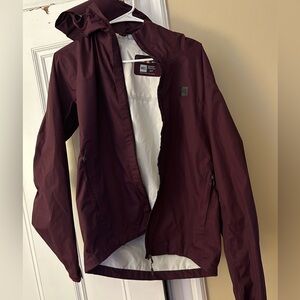 ☀️3/$25 MEC mountain equipment company men’s purple  Rain Jacket small